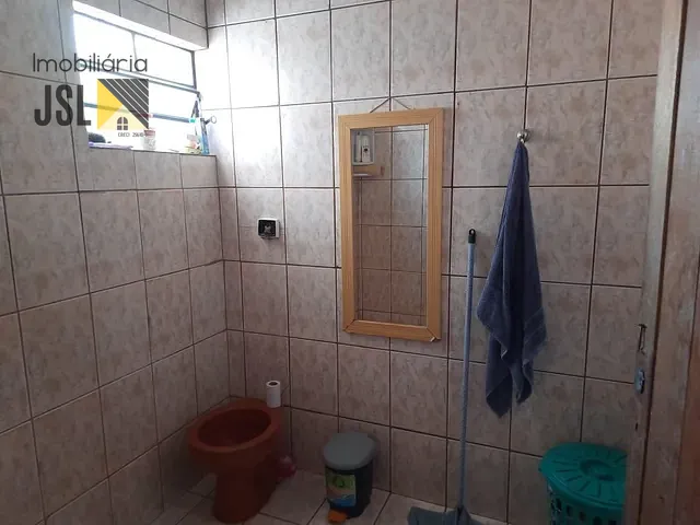 Sobrado com 104m² 2 quartos e 1 banheiro, à venda, no bairro Vila Menino Jesus em Caçapava