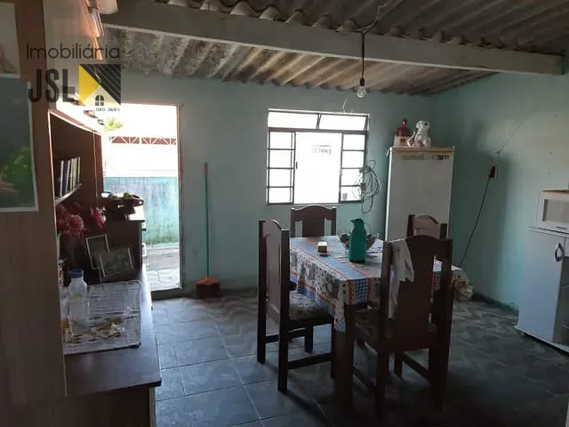 Sobrado com 104m² 2 quartos e 1 banheiro, à venda, no bairro Vila Menino Jesus em Caçapava