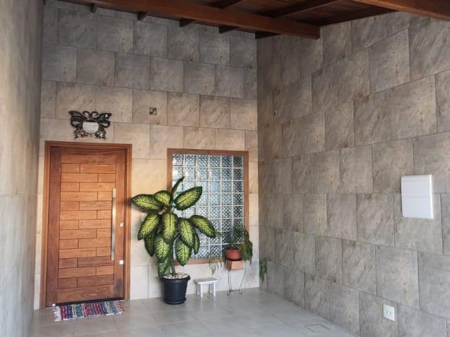 Sobrado com 140m² 3 quartos e 2 banheiros, à venda, no bairro Vargem Grande em Florianópolis