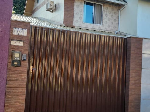 Sobrado com 140m² 3 quartos e 2 banheiros, à venda, no bairro Vargem Grande em Florianópolis