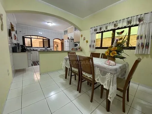 Sobrado com 125m² 3 quartos e 3 banheiros, à venda, no bairro Jardim Pedroso em Mauá