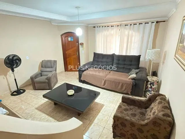Sobrado com 150m² 3 quartos e 3 banheiros, à venda, no bairro Parque das Laranjeiras em Sorocaba