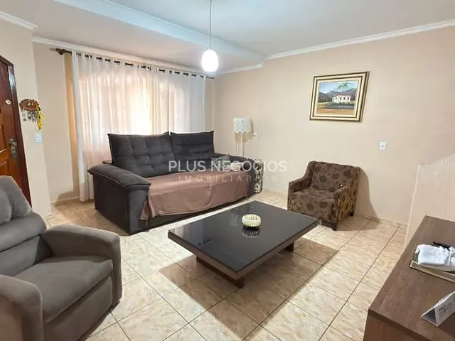 Sobrado com 150m² 3 quartos e 3 banheiros, à venda, no bairro Parque das Laranjeiras em Sorocaba