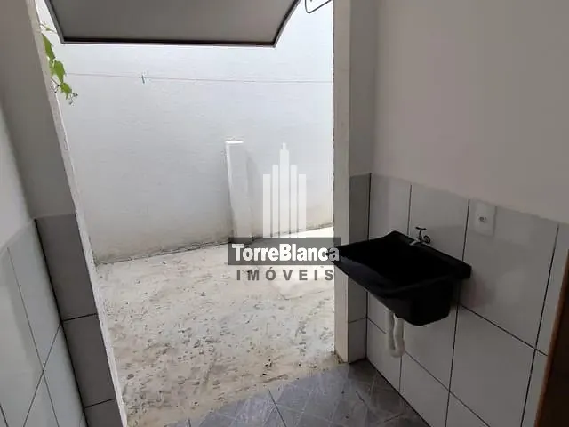 Casa com 93m² 2 quartos e 1 banheiro, à venda, no bairro Uvaranas em Ponta Grossa