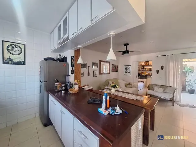 Sobrado 3 quartos e 3 banheiros, à venda, no bairro Centro em Bertioga