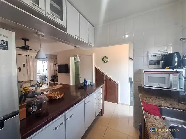Sobrado 3 quartos e 3 banheiros, à venda, no bairro Centro em Bertioga