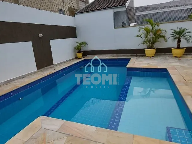 Sobrado com 500m² 3 quartos e 5 banheiros, à venda, no bairro Chácaras Reunidas Brasil em Taubaté