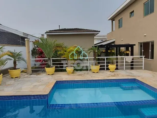 Sobrado com 500m² 3 quartos e 5 banheiros, à venda, no bairro Chácaras Reunidas Brasil em Taubaté
