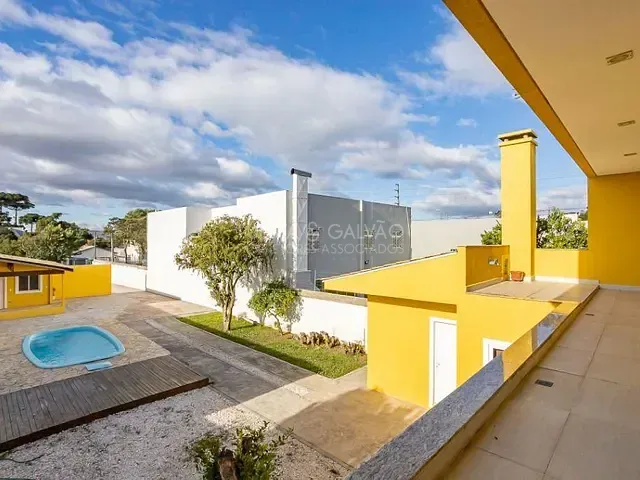 Sobrado com 265m² 2 quartos e 3 banheiros, à venda, no bairro Fanny em Curitiba