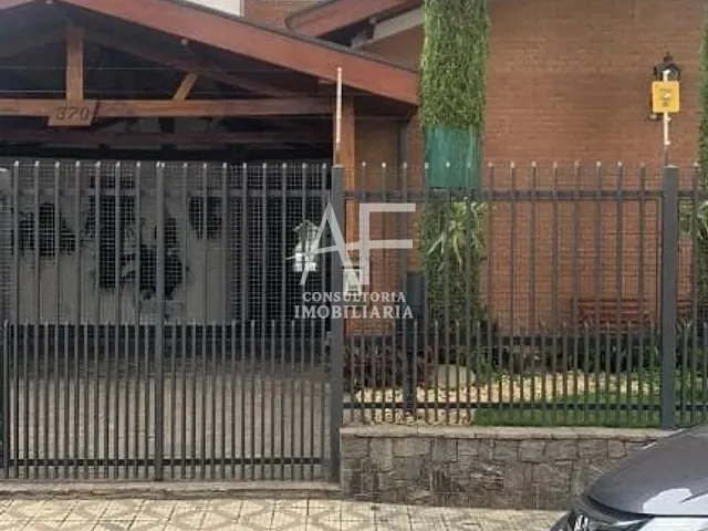 Sobrado com 250m², à venda, no bairro Parque Residencial Bom Conselho em Taubaté