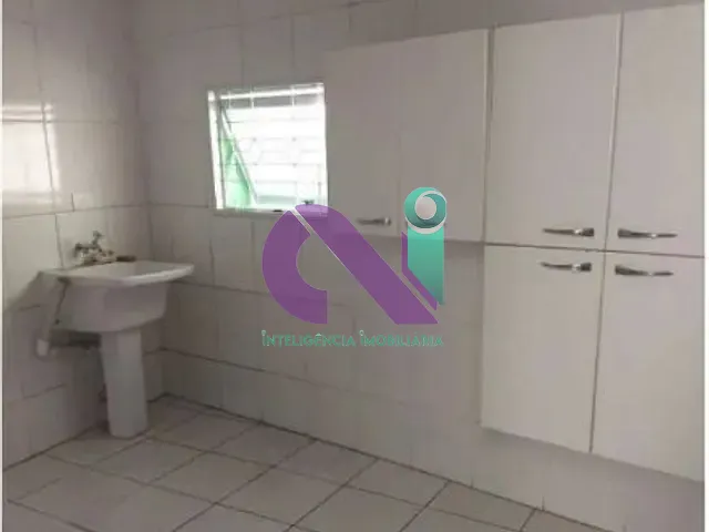 Sobrado com 305m² 2 quartos e 1 banheiro, à venda, no bairro Vila Yolanda em Osasco