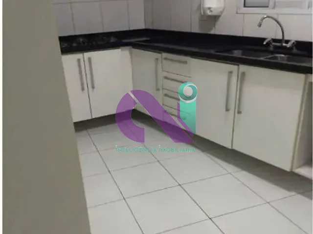 Sobrado com 305m² 2 quartos e 1 banheiro, à venda, no bairro Vila Yolanda em Osasco