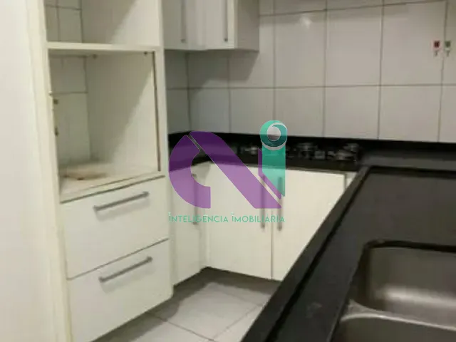 Sobrado com 305m² 2 quartos e 1 banheiro, à venda, no bairro Vila Yolanda em Osasco