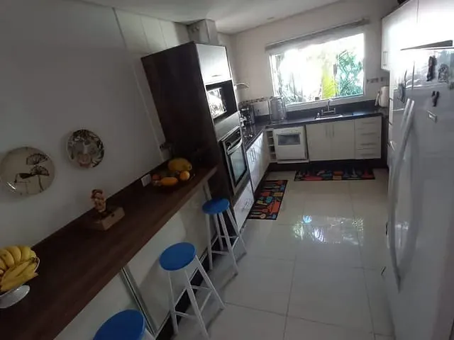 Sobrado com 182m² 3 quartos e 2 banheiros, à venda, no bairro Vila Magini em Mauá