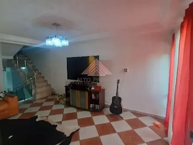 Sobrado com 125m² 3 quartos e 3 banheiros, à venda, no bairro Jardim Pedroso em Mauá
