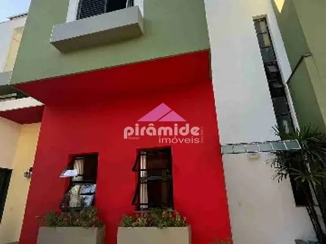 Sobrado com 100m² 3 quartos e 2 banheiros, à venda, no bairro Bosque dos Eucaliptos em São José dos Campos