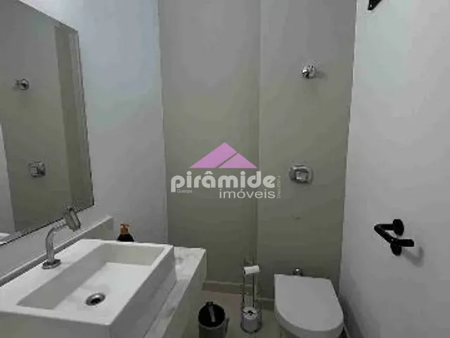 Sobrado com 100m² 3 quartos e 2 banheiros, à venda, no bairro Bosque dos Eucaliptos em São José dos Campos