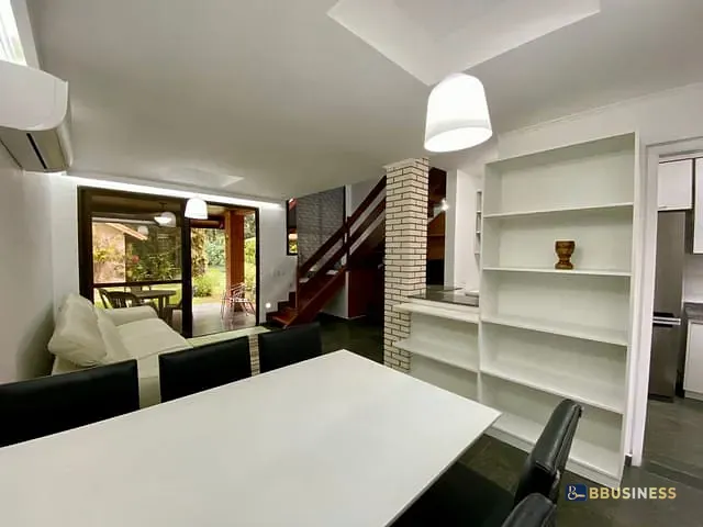Sobrado 3 quartos e 2 banheiros, à venda, no bairro Riviera em Bertioga