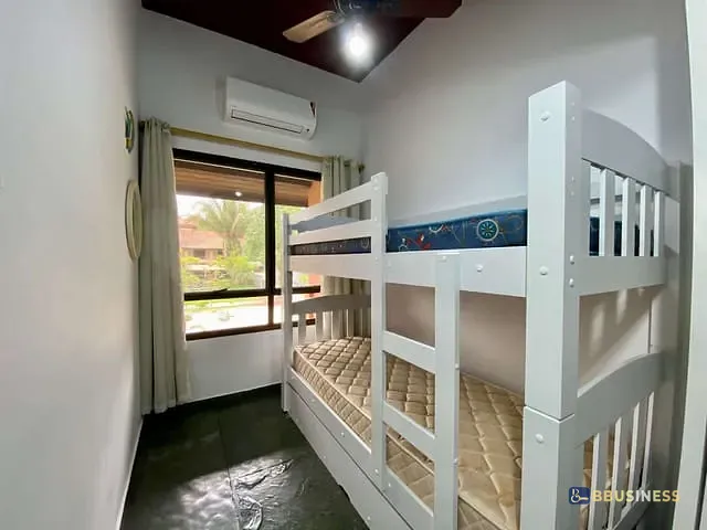 Sobrado 3 quartos e 2 banheiros, à venda, no bairro Riviera em Bertioga