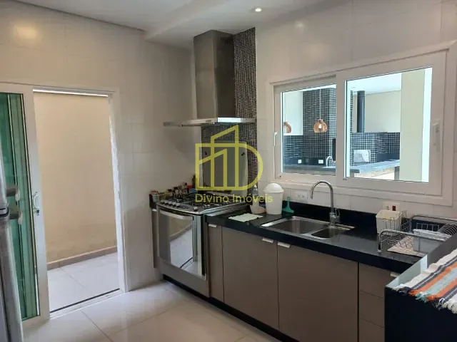 Sobrado com 200m² 3 quartos e 1 banheiro, à venda, no bairro Wanel Ville em Sorocaba