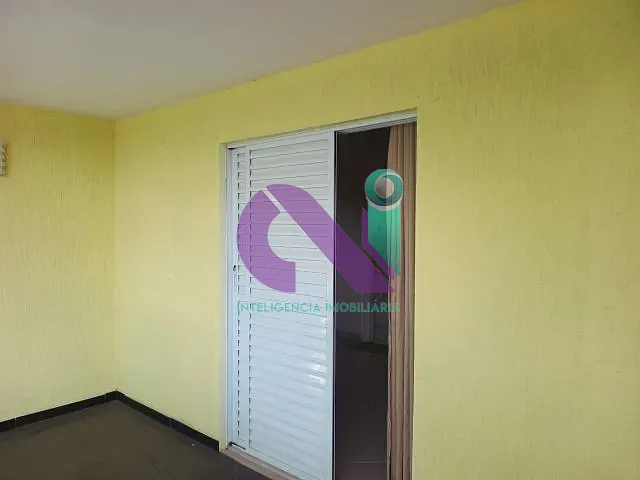 Sobrado 3 quartos e 3 banheiros, à venda, no bairro Cidade das Flores em Osasco
