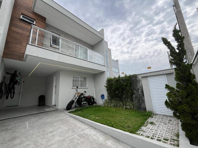Sobrado com 150m² 3 quartos e 2 banheiros, à venda, no bairro Dom Bosco em Itajaí