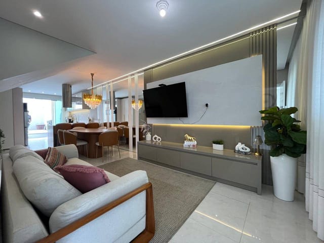 Sobrado com 150m² 3 quartos e 2 banheiros, à venda, no bairro Dom Bosco em Itajaí