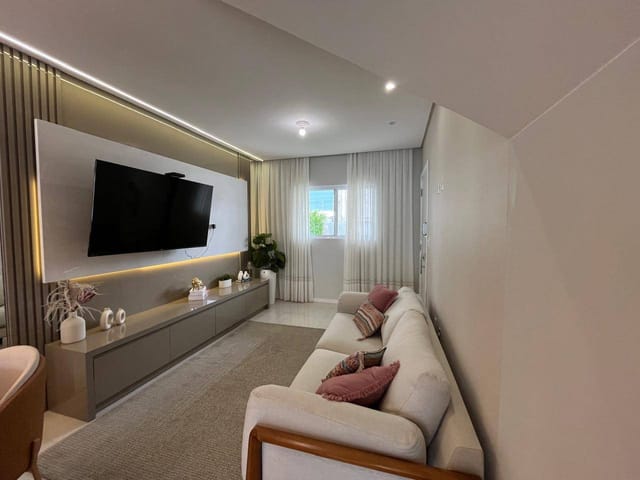 Sobrado com 150m² 3 quartos e 2 banheiros, à venda, no bairro Dom Bosco em Itajaí