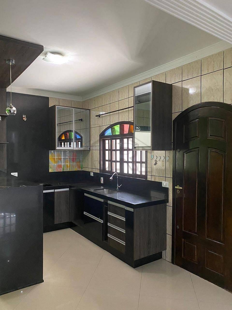 Sobrado à venda com 3 quartos, 100m² - Foto 1