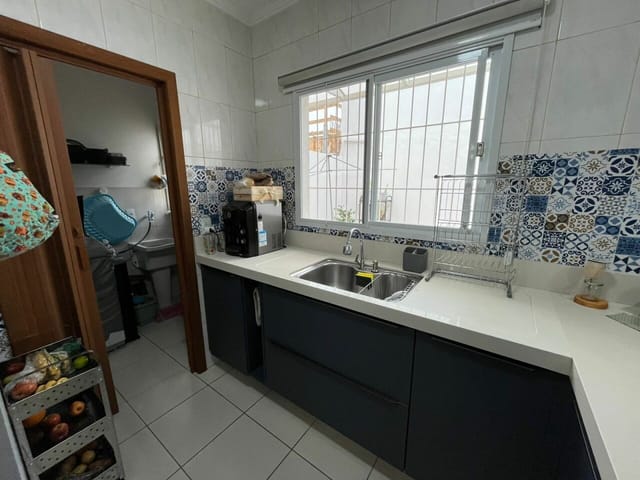 Sobrado com 159m² 2 quartos e 3 banheiros, à venda, no bairro Ingleses do Rio Vermelho em Florianópolis