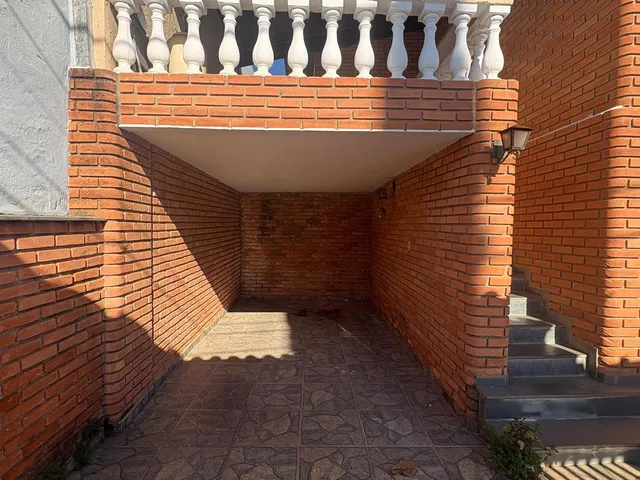 Foto do Sobrado - Sobrado | Locação | 3 dorm. | 1 suíte | 300m² | Plus Negócios Imobiliários