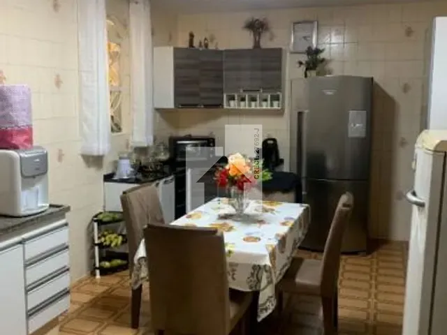 Sobrado com 287m² 5 quartos e 3 banheiros, à venda, no bairro Vila Esperança em Jundiaí