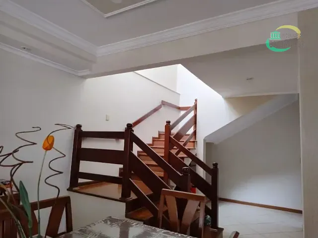 Sobrado com 300m² 4 quartos e 6 banheiros, à venda, no bairro Jardim Aurélia em Campinas
