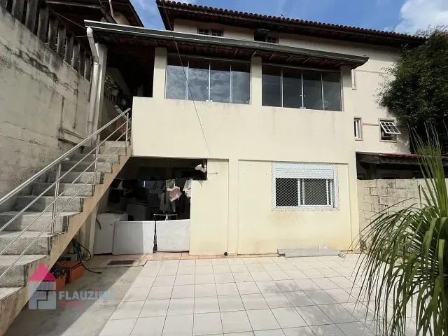 Sobrado com 180m² 4 quartos e 3 banheiros, à venda, no bairro Parque Munhoz em São Paulo