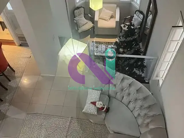 Sobrado com 360m² 4 quartos e 2 banheiros, à venda, no bairro City Bussocaba em Osasco