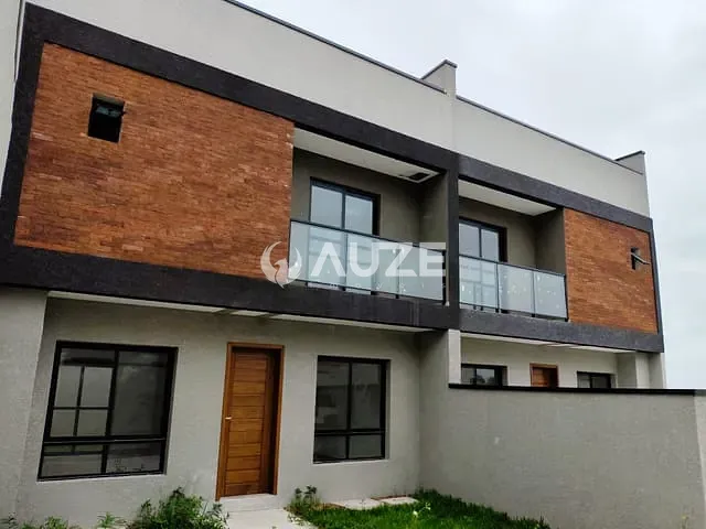 Sobrado 3 quartos e 3 banheiros, à venda, no bairro Xaxim em Curitiba