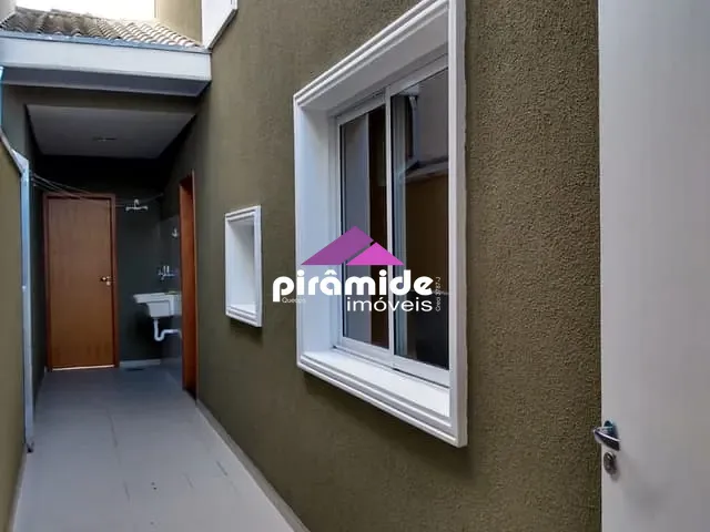 Sobrado com 250m² 3 quartos e 2 banheiros, à venda, no bairro Loteamento Villa Branca em Jacareí