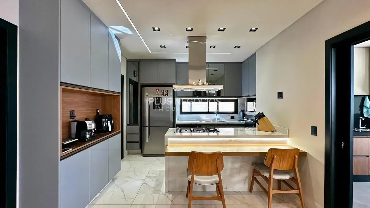 Sobrado, 3 quartos, 249 m² - Foto 8