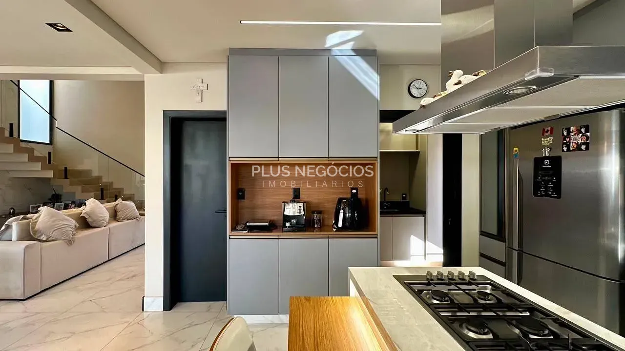 Sobrado, 3 quartos, 249 m² - Foto 13