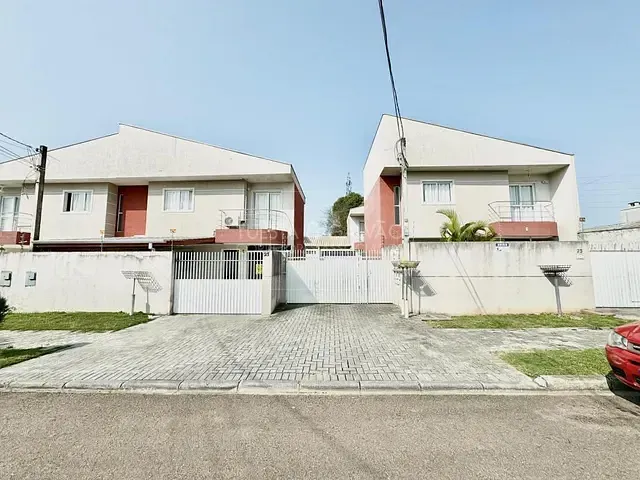 Sobrado com 97m² 3 quartos e 3 banheiros, à venda, no bairro Pinheirinho em Curitiba