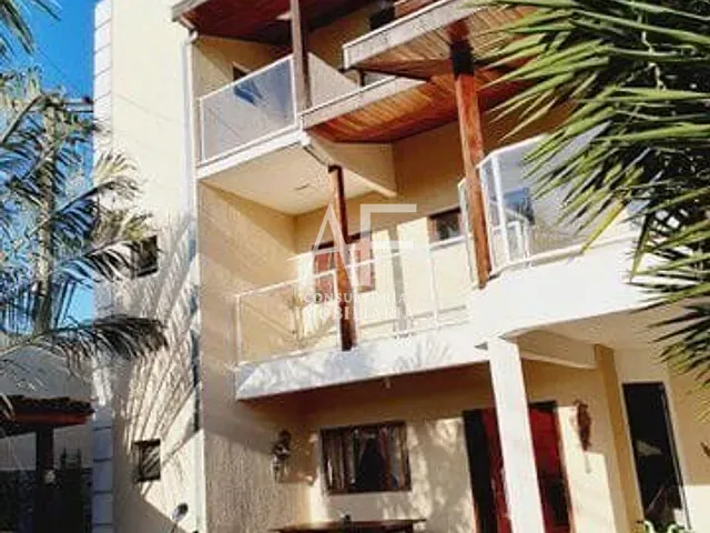 Sobrado com 250m² 3 quartos e 3 banheiros, à venda, no bairro Barreiro em Taubaté