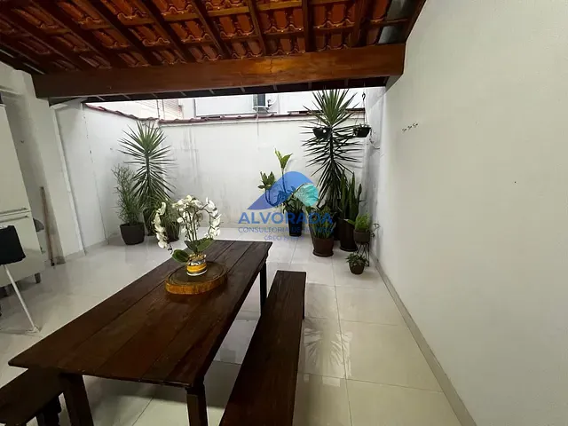 Sobrado 3 quartos e 3 banheiros, à venda, no bairro Jardim América em São José dos Campos