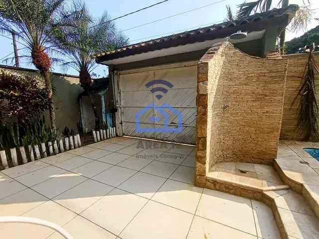 Casa com 900m² 4 quartos e 4 banheiros, à venda, no bairro Capricónio III em Caraguatatuba