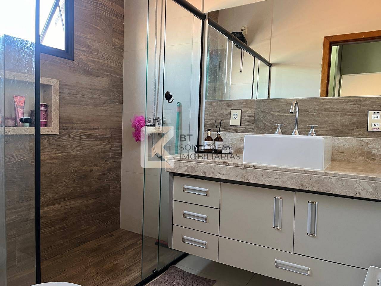 Sobrado à venda com 4 quartos, 410m² - Foto 17