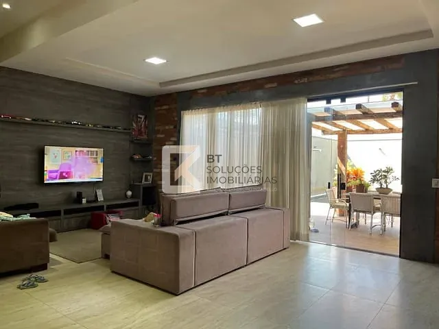 Sobrado com 440m² 4 quartos e 2 banheiros, à venda, no bairro Chácara Areal em Indaiatuba
