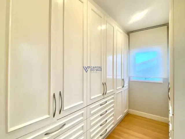 Sobrado com 512m² 7 quartos e 4 banheiros, à venda, no bairro Parque Residencial Aquarius em São José dos Campos
