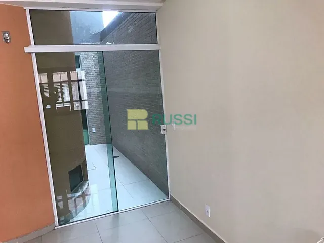 Sobrado com 125m² 3 quartos e 4 banheiros, à venda, no bairro Loteamento Residencial Vista Linda em São José dos Campos