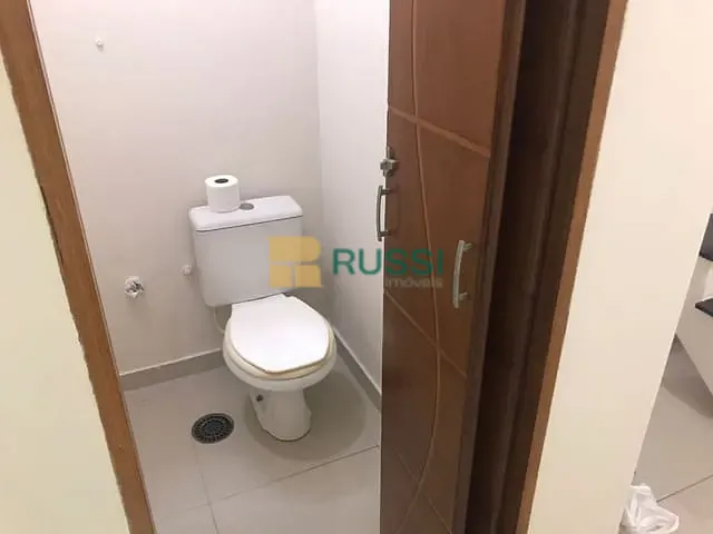 Sobrado com 125m² 3 quartos e 4 banheiros, à venda, no bairro Loteamento Residencial Vista Linda em São José dos Campos