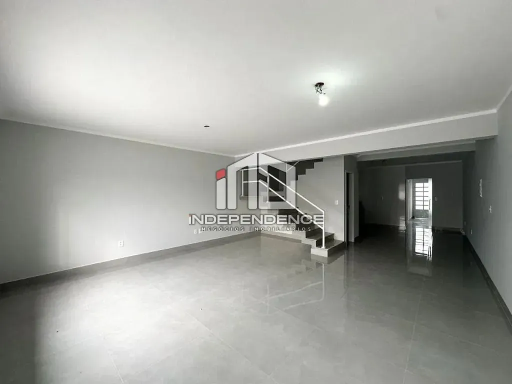 Sobrado, 3 quartos, 180 m² - Foto 1