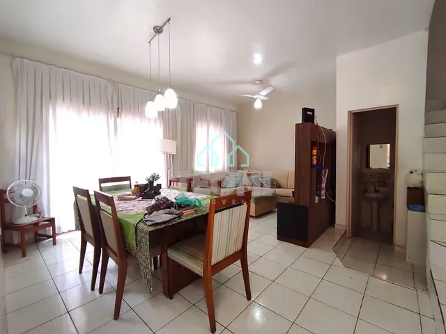 Sobrado com 144m² 3 quartos e 3 banheiros, à venda, no bairro Estiva em Taubaté